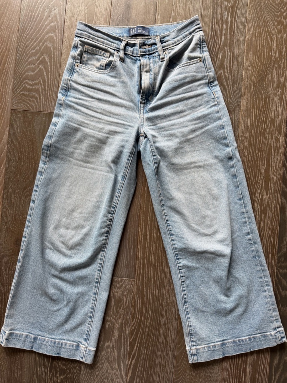 GAP Denim High-Rise Wide-Leg Crop Jeans in Light Indigo